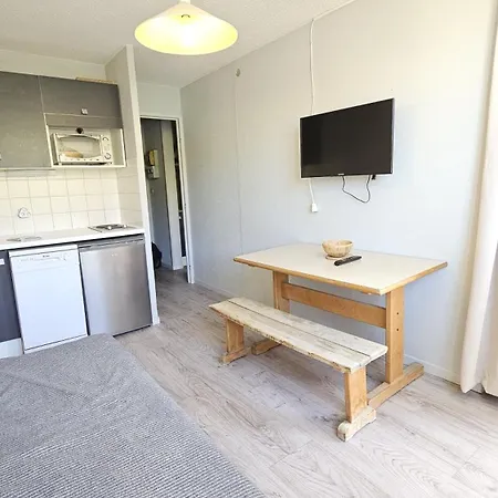 - Inout - 3 Beds Flat J-b3 Apartment